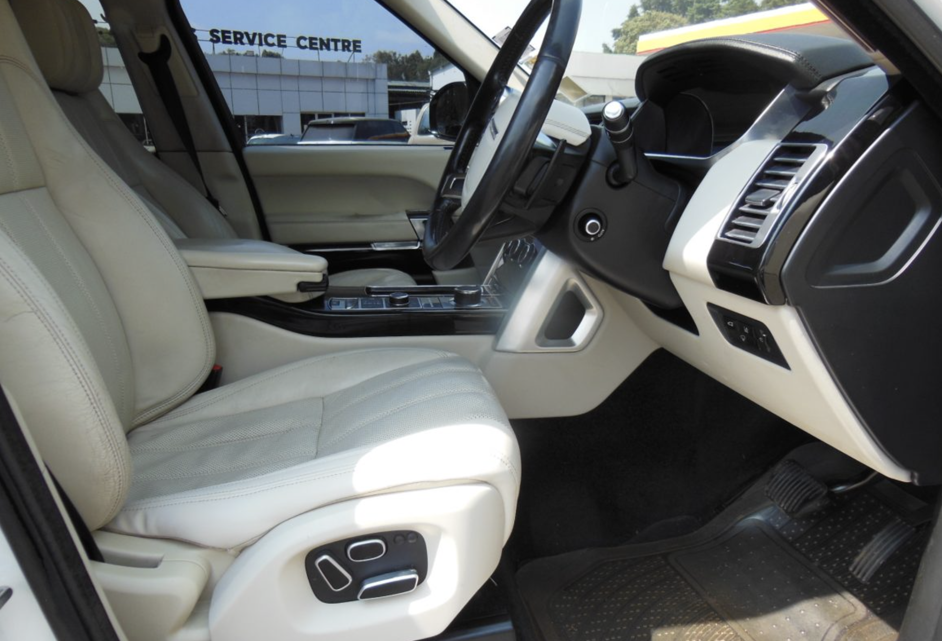 2012 Land Rover Range Rover Vogue