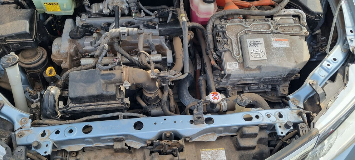 Toyota Fielder Hybrid photo 10