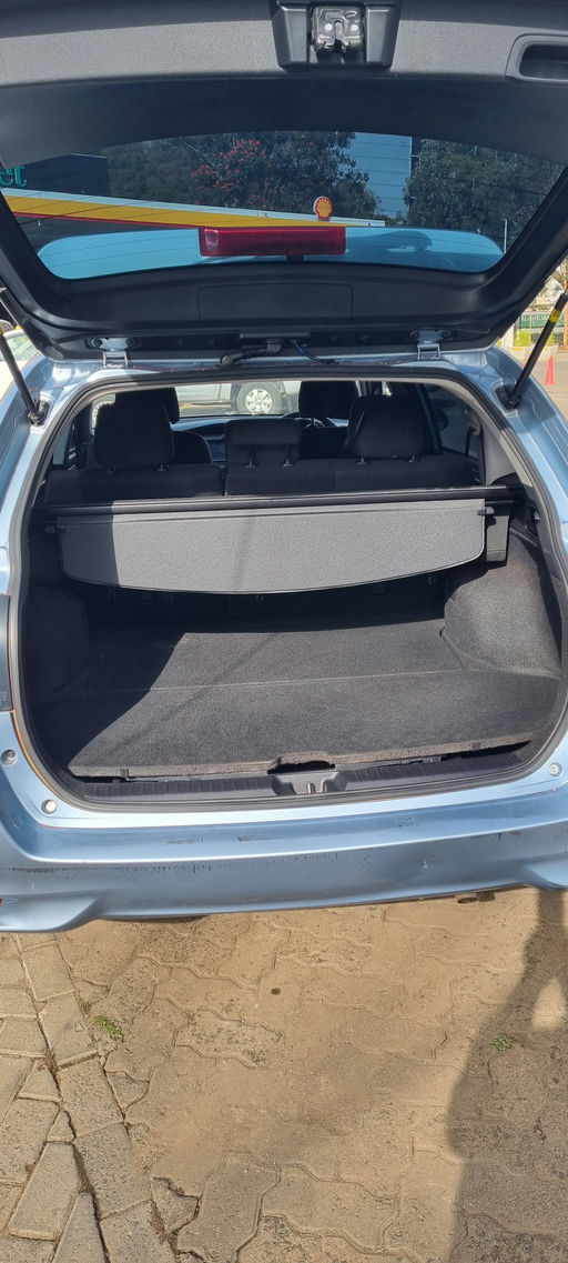 Toyota Fielder Hybrid photo 4