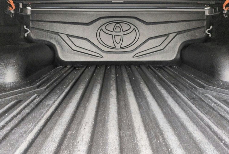 Toyota Hilux Double Cab 2.4 turbo diesel photo 4