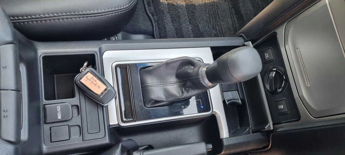 Toyota Prado photo 4