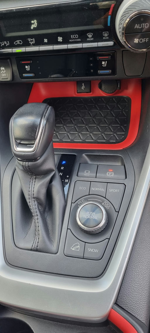 Toyota RAV4 Adventure Off Road Package photo 9