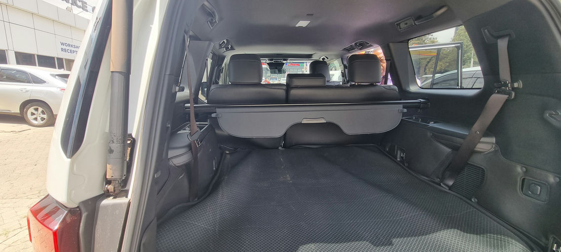 Toyota  Land Cruiser 250 VX  photo 3