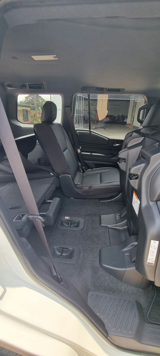 Toyota  Land Cruiser 250 VX  photo 5